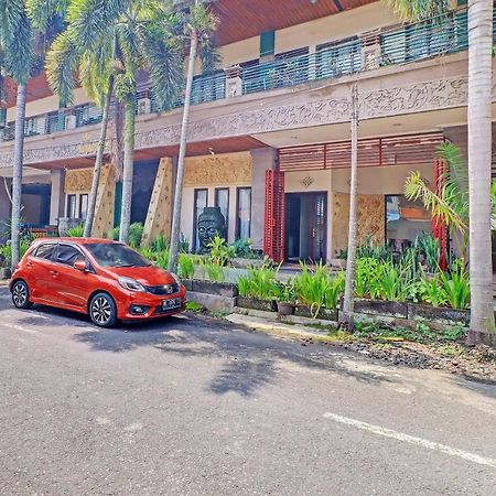 Klungkung Tower Hotel Bagian luar foto